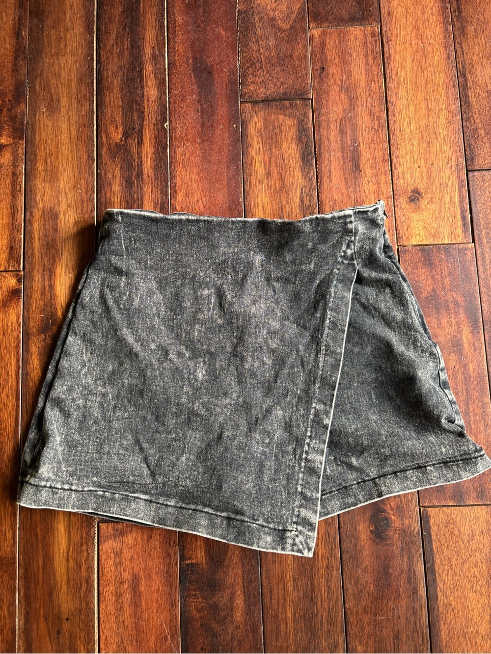 Pink Lilly- My Favorite Stretchy Black Acid Wash Denim Skort - Picture 6 of 7